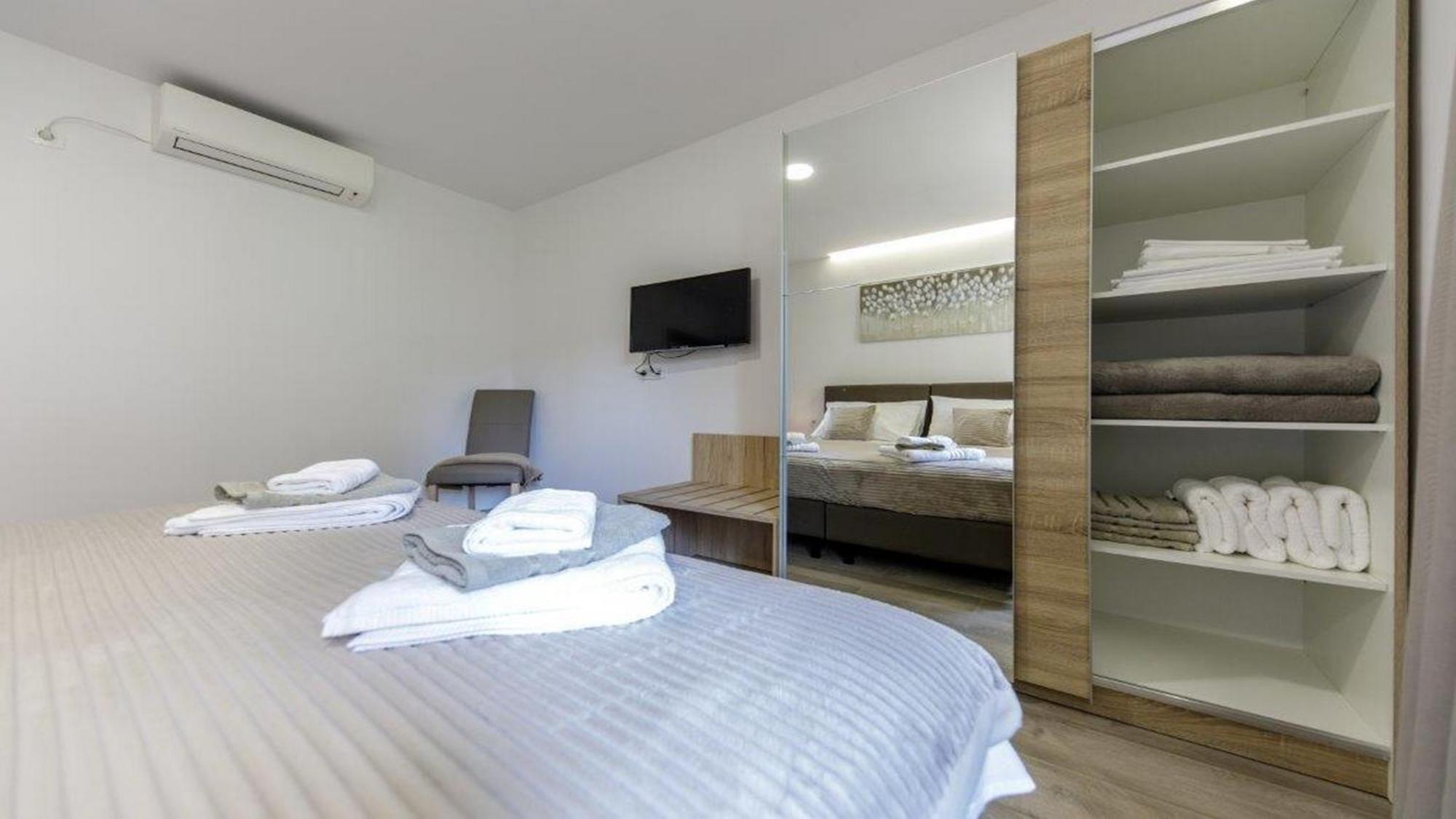 Apartments Mi&Ni Cavtat Bilik gambar